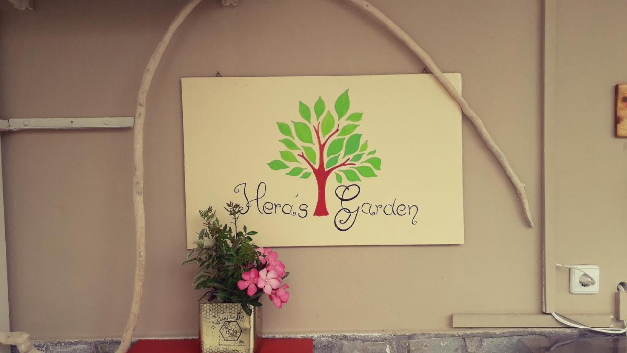Heras Garden 瓦西利基 外观 照片